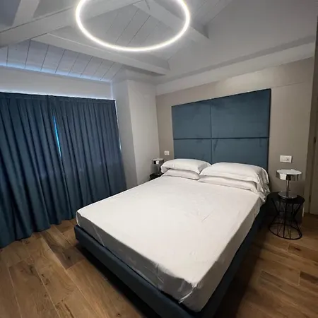 C House Rooms Lake Peschiera del Garda Exterior foto