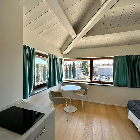 C House Rooms Lake Peschiera del Garda Exterior foto