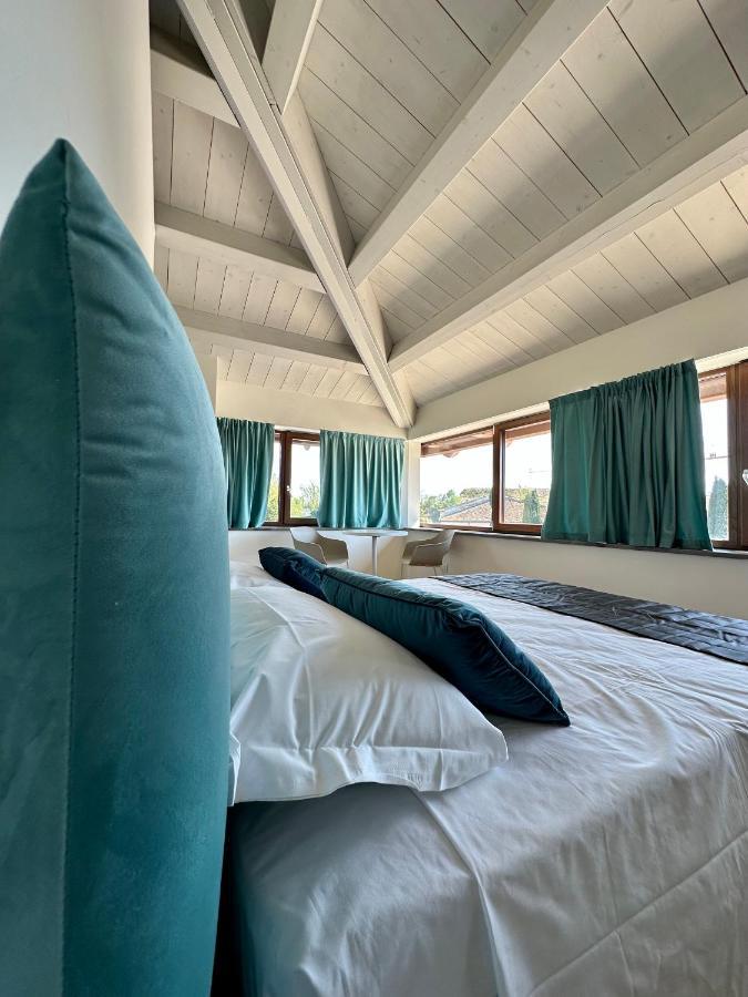 C House Lake Peschiera del Garda